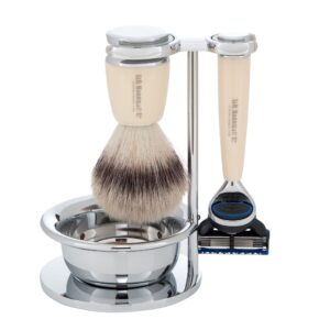 4 Piece Fusion Razor Synthetic Shaving Set